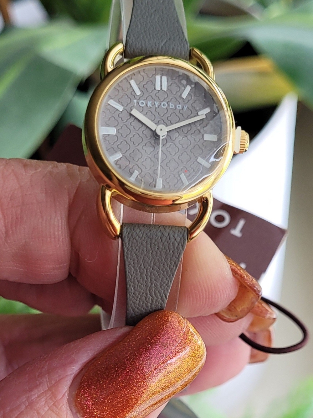 TOKYObay Women's Gray Leather Strap Watch with Gold Case